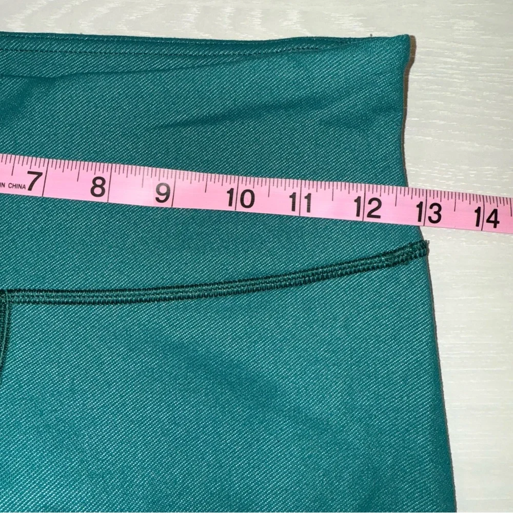 Lululemo‎ Women Size 4  Wunder Under Pant III FORT/WHT Forage Teal Green